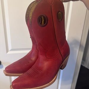 women’s size 7 black star matador booties